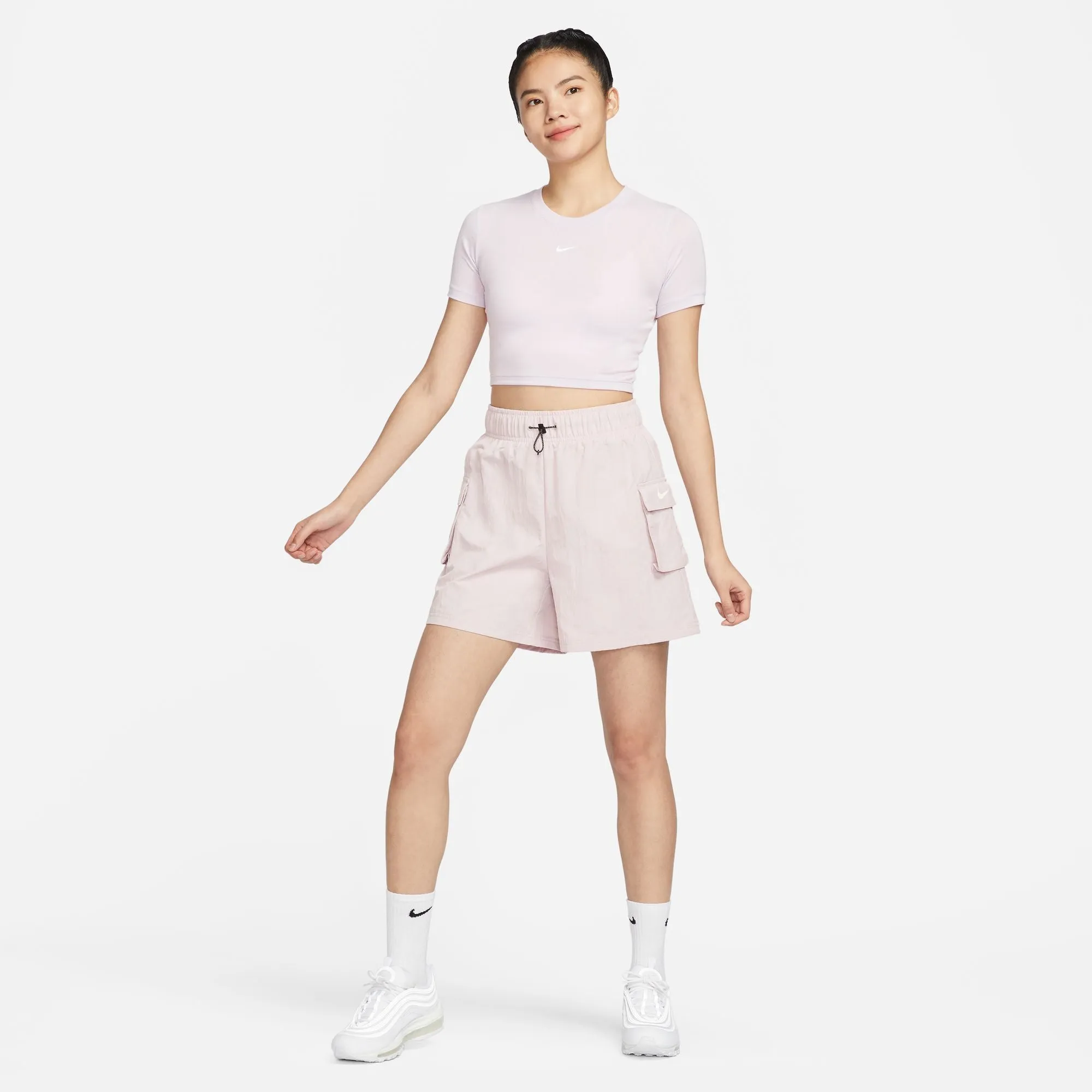 Nike Sportswear Essential Woven High-Waisted Shorts W